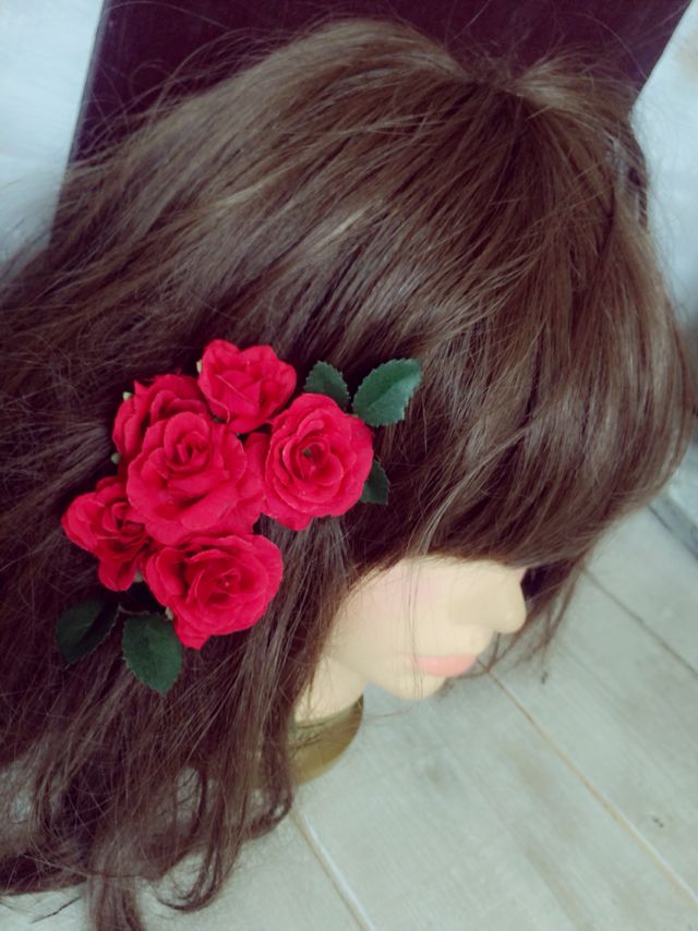 ミニ赤薔薇髪飾り フリマアプリ サイトshoppies ショッピーズ