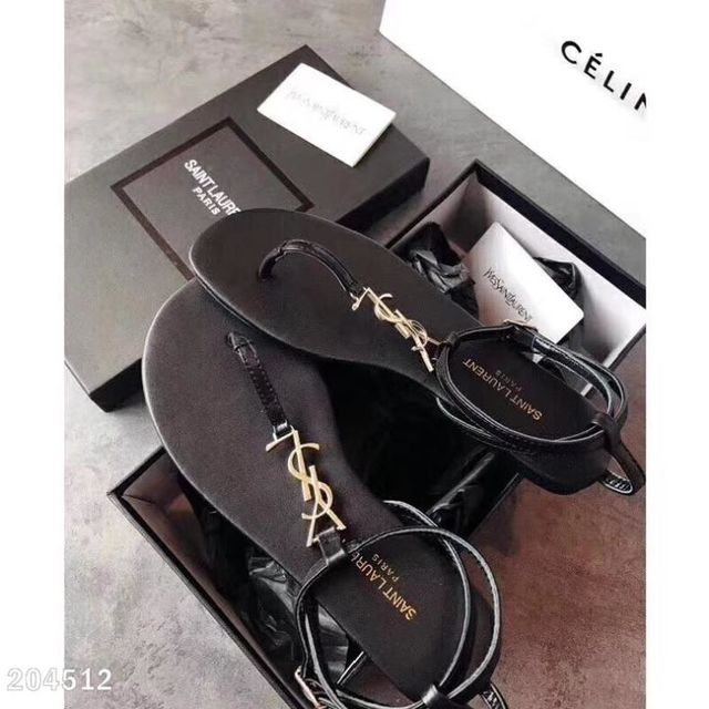 イヴ?サンローラン4512番