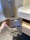 綺麗 美品 ウエス。トポーチHY11