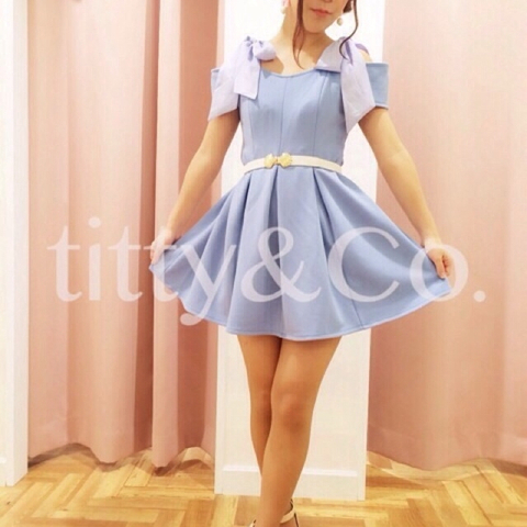 Titty Co オフショルリボンop ティティ コー Titty Co フリマアプリ サイトshoppies ショッピーズ