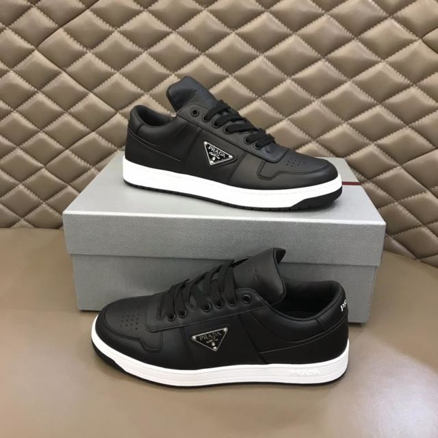 
爆売りプラダスニーカー ファッションBRF