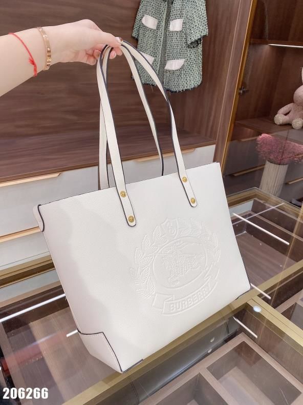 新品大人気Burberryバッグ 送料無料
