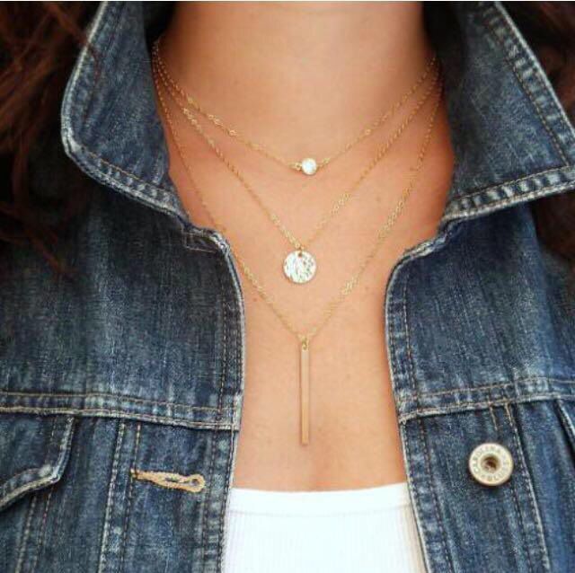 3連ネックレス 重ね付け風 ゴールド 海外セレブ 外国人風 ザラ Zara フリマアプリ サイトshoppies ショッピーズ