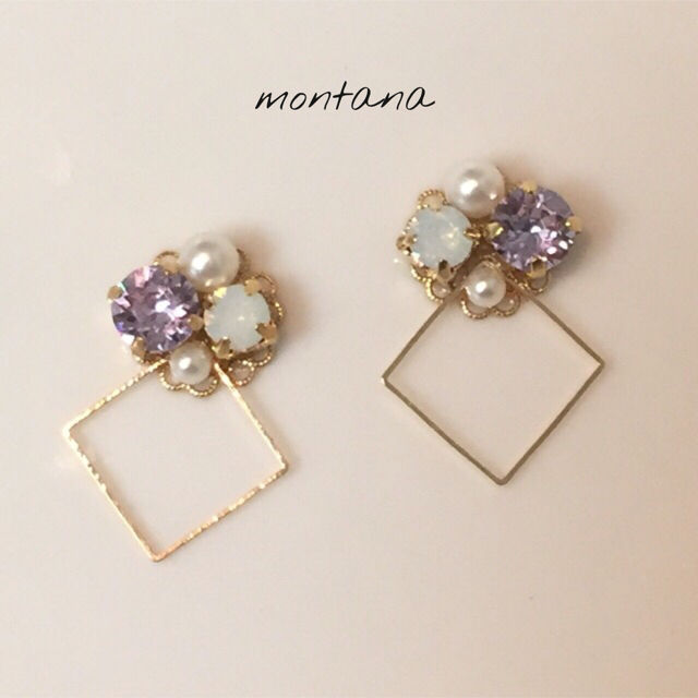 ハンドメイド スワロフスキースクエアピアス/イヤリング