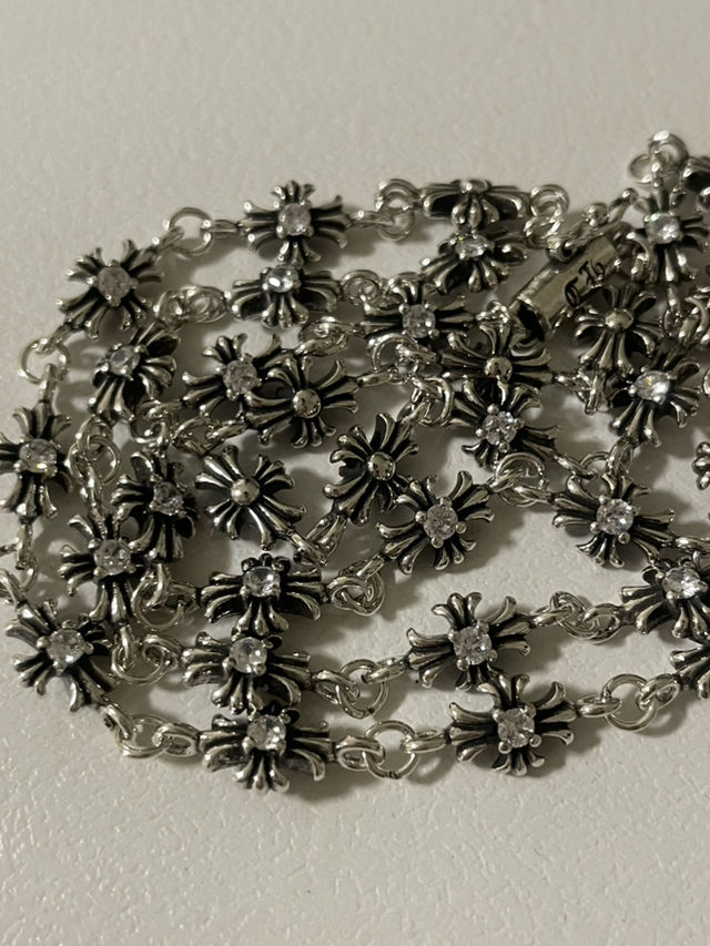 クロムハーツ タイニークロスチェーン ダイヤ