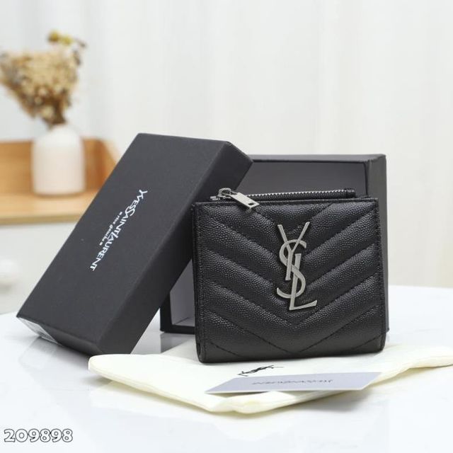 YvesSaintLaurent綺麗美品人気定番財。LB39