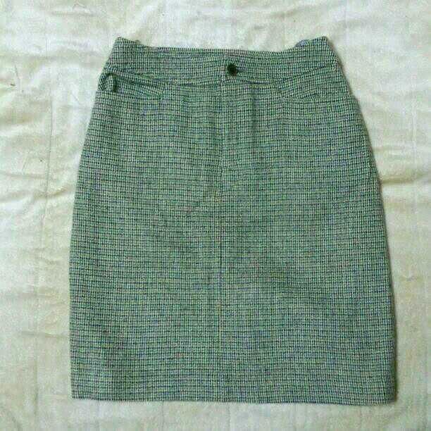 INEDツイード膝丈スカート