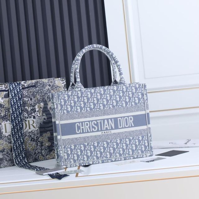 綺.麗.ChristianDior美.品 ショル。ダー