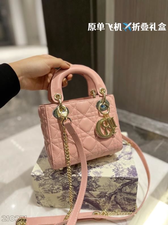 ChristianDior10271番