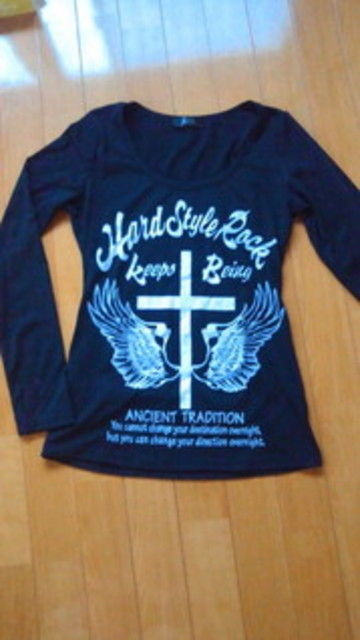 LOVE JUNKIE 長袖Tシャツ ライトグレー Mサイズ 高身長 綿混ONにもOFFにも使えるキレイ見え長袖Tシャツ