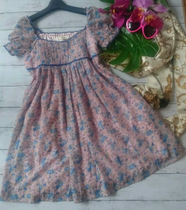 美品！titty&Co.レースパイピング花柄夏生地ワンピ