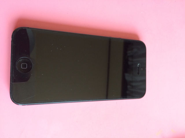 iPhone5 au 32G 美品 Apple iPhone 5 32GB ホワイト＆シルバー au iPhone iPhone 5