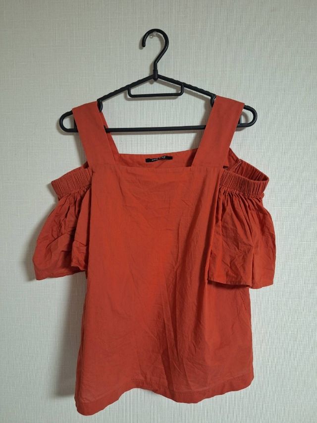 one*way オレンジ オフショルダー Tシャツ