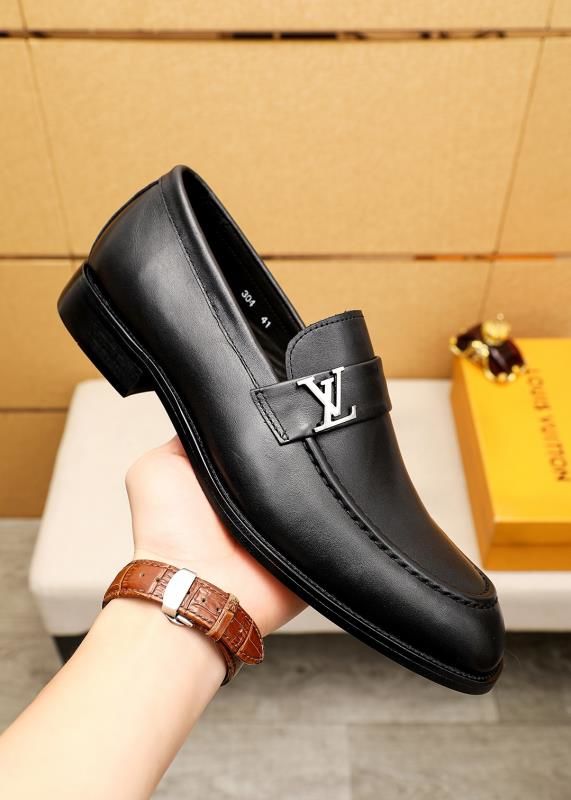 
【人気商品】LouisVuittonローファー 紳D22