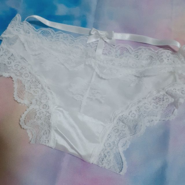 セクシー白ショーツ