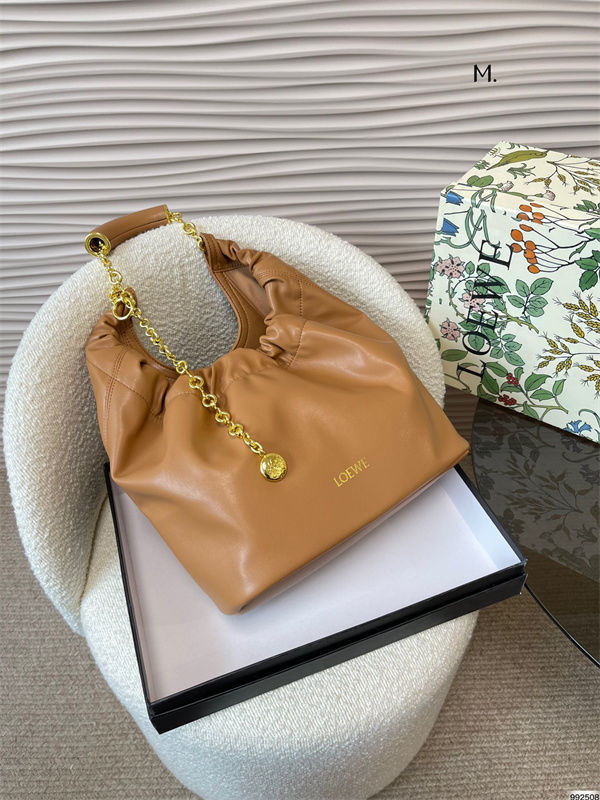 美品loeweバッグ　日本発送