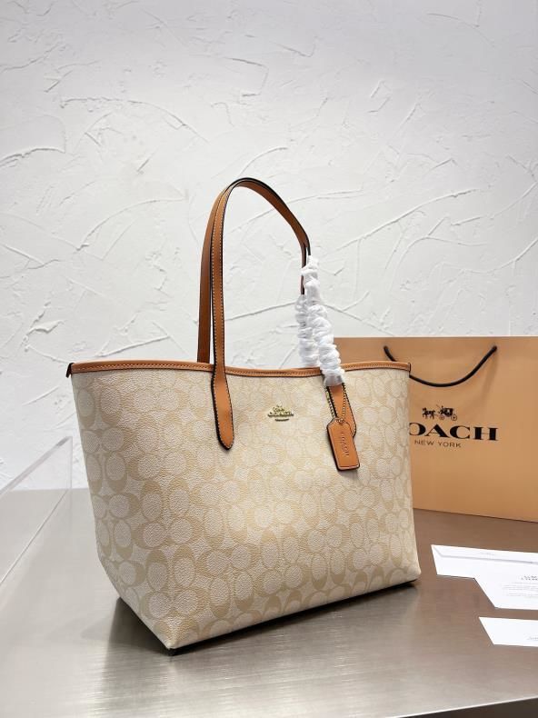 
美品!コーチバッグ 大人気9MR