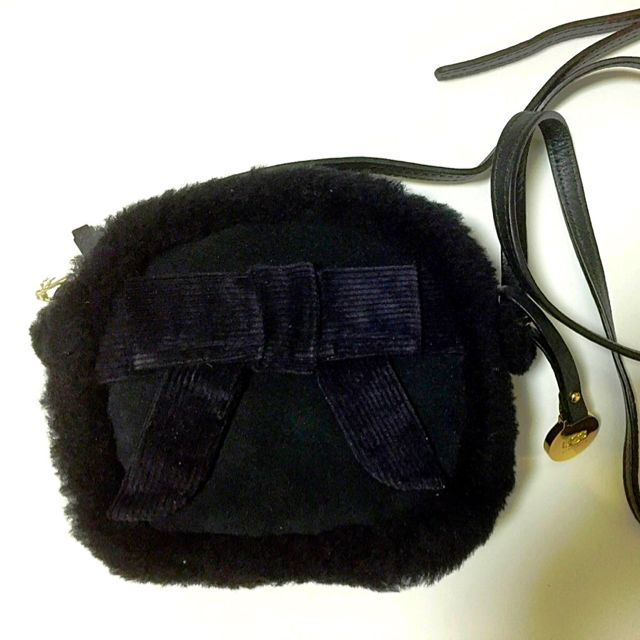 日本未発売 UGG アグ ショルダー ムートン バック(アグ/UGG ) - フリマ  