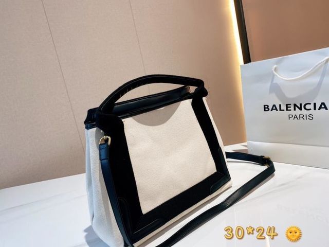 綺麗 美品ハンドバッ。グQZ90