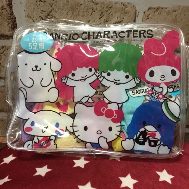 サンリオ靴下5枚セットポーチ付き新品送料込み フリマアプリ サイトshoppies ショッピーズ