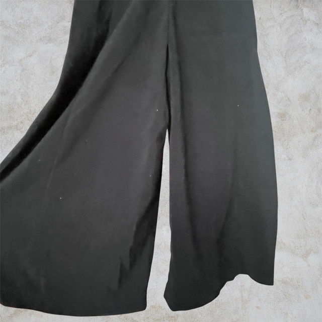 新品未使用 黒Vネック サロペット Mサイズ
