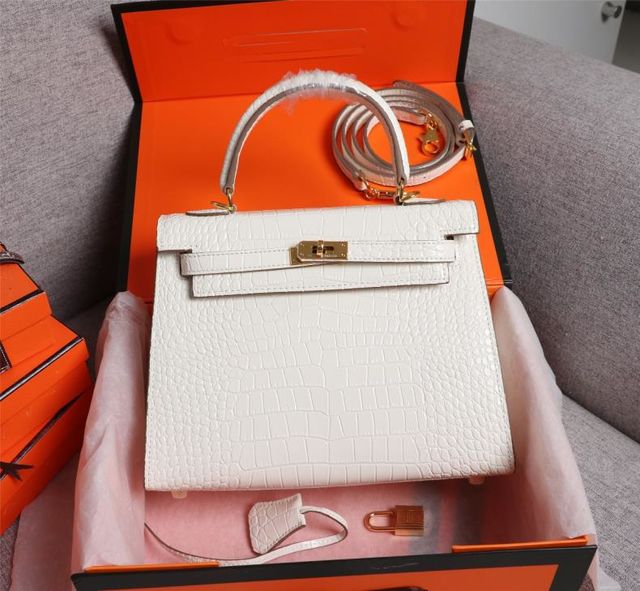 新品エルメス佐川発送 綺麗美品C4R