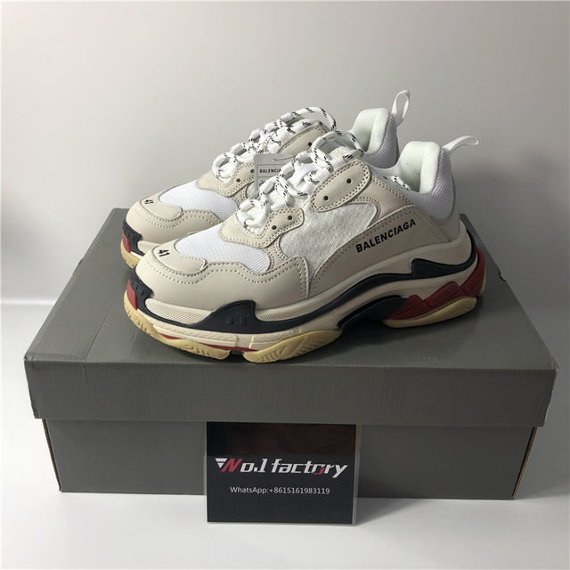 超人気新品 BALENCIAGA スニーカー国内発送