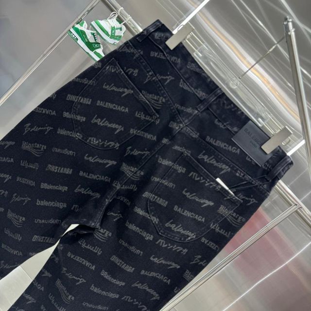 デニムBalenciagaジーンズ 国.内発。送 新品CQG