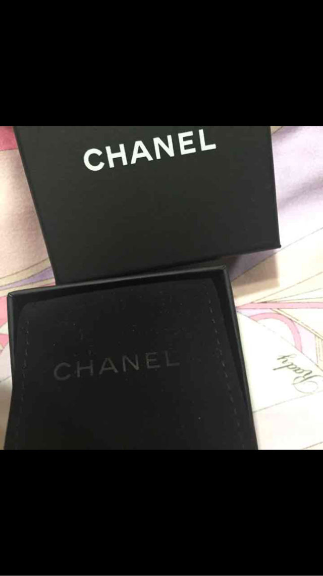 【周りの視線を独り占め♡】CHANEL ピアス 南京錠 Amazon | [シャネル]CHANEL A88429 CCメタル＆ストラス ピアス