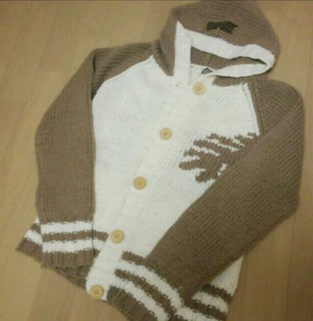 BLUEMOONBLUE＊ロゴニットカーデ