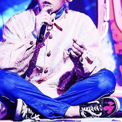 G Dragon オールドスクール ペイント スニーカー ヴァンズ Vans フリマアプリ サイトshoppies ショッピーズ