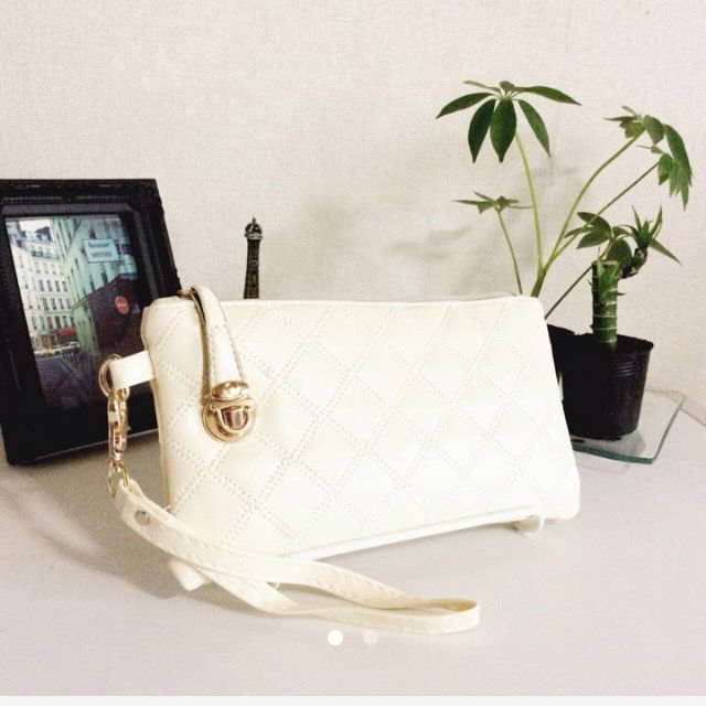 長財布にも 便利な小さめクラッチバッグ 即日発送 ノーブランド フリマアプリ サイトshoppies ショッピーズ