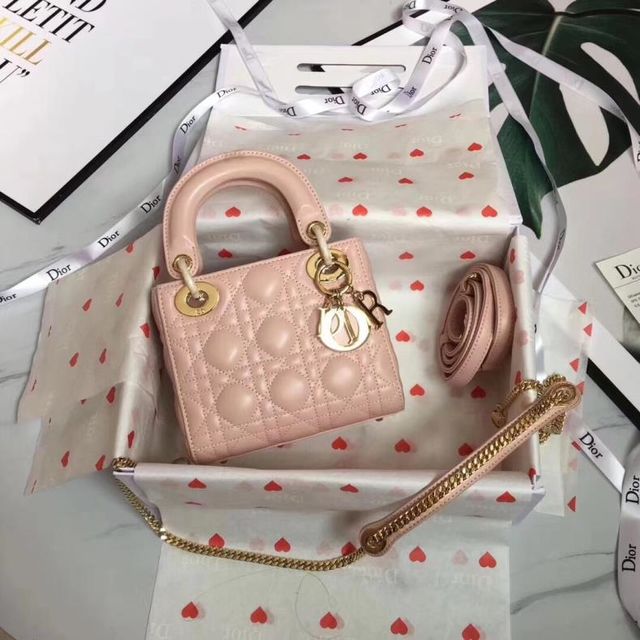 ファッションChristianDior新品 大人気96G