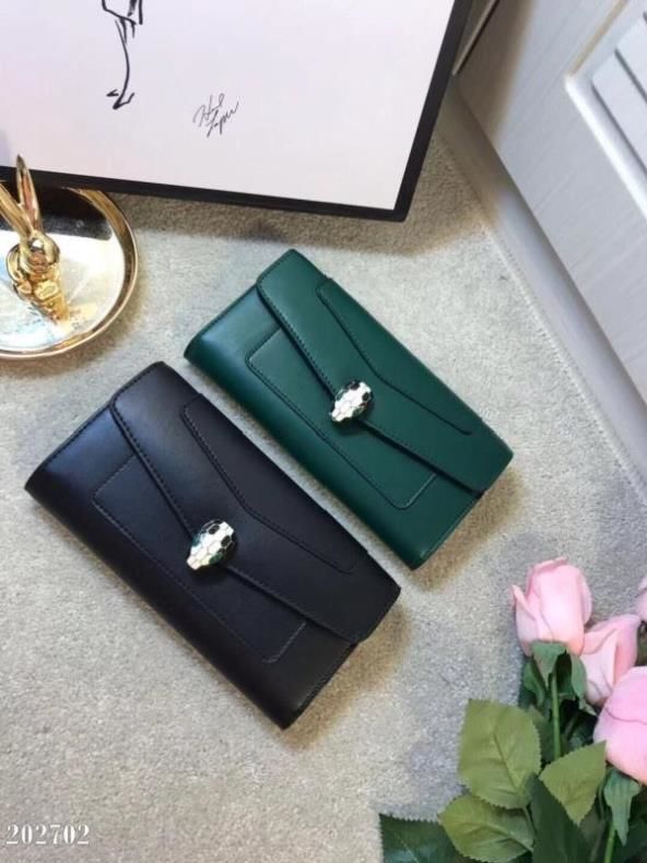 綺麗美品　高質Bvlgari長財。布　国.内発。送