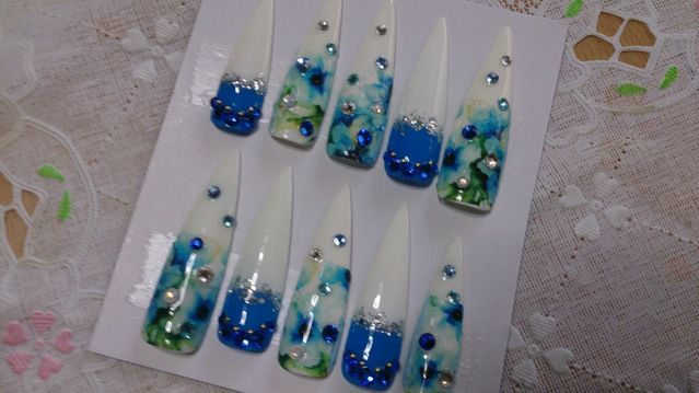 ぼかし花柄鬼ポロングネイル ノーブランド フリマアプリ サイトshoppies ショッピーズ