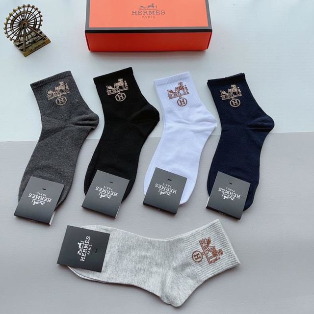 佐川急便発送エルメス5点セット！綺麗 美品 人気の靴下CEL