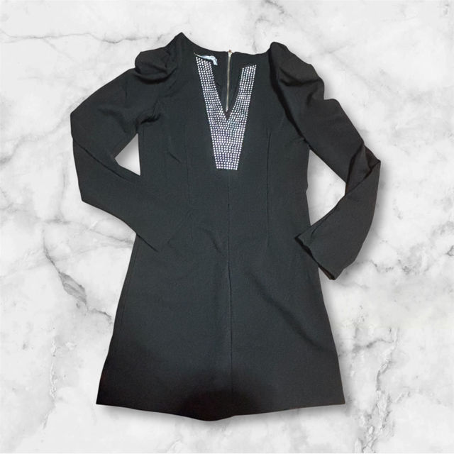 パーティードレス　vネック