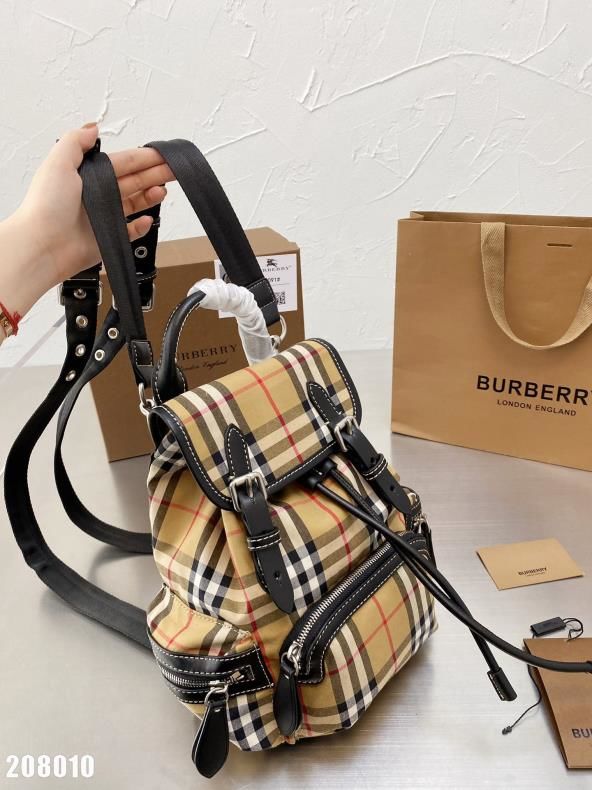 
美品!バーバリーバックパック 大人気FD35(BURBERRY(バーバリー) ) - フリマアプリ&サイトShoppies[ショッピーズ]