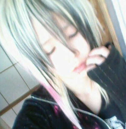 ｖ系 ウィッグ ３トーン 稀少 Kera フリマアプリ サイトshoppies ショッピーズ