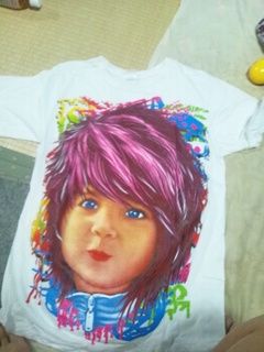 顔でかい赤ちゃんの絵のtシャツ ノーブランド フリマアプリ サイトshoppies ショッピーズ