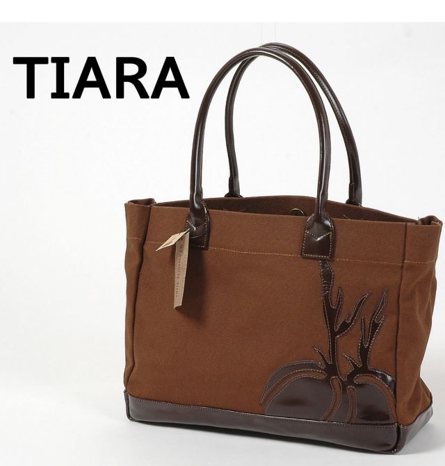 Tiaraバック