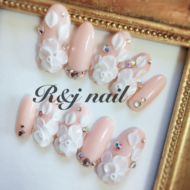 ヌーディベージュ3d薔薇ネイル フリマアプリ サイトshoppies ショッピーズ