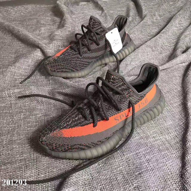  YEEZYBOOTS350スニーカー