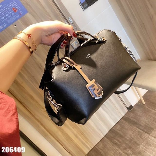 綺麗 美品ハンドバッ.グ