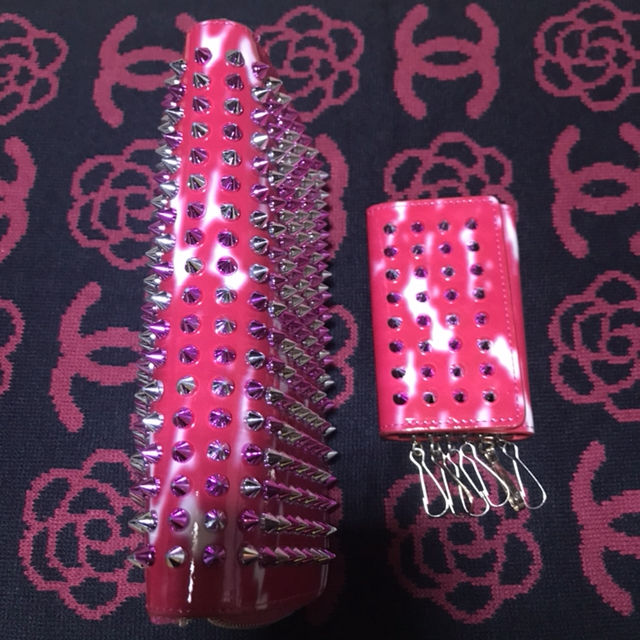 Christian Louboutin ルブタン　スタッズキーケース Christian Louboutin スタッズキーケース クリスチャンルブタン