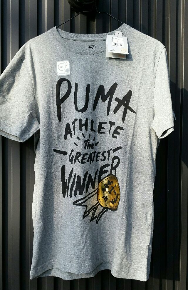 PUMA　Tシャツ　正規品　ゴールド　新品　大人気　海外限定