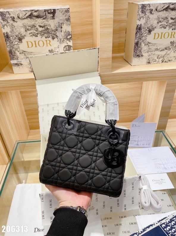綺麗ChristianDior美品 ショル。