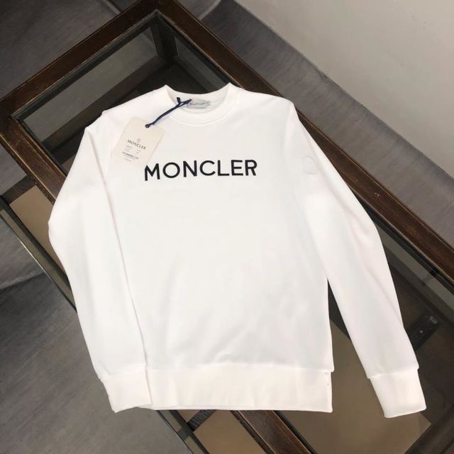 綺麗美品MonclerパーカーCU7