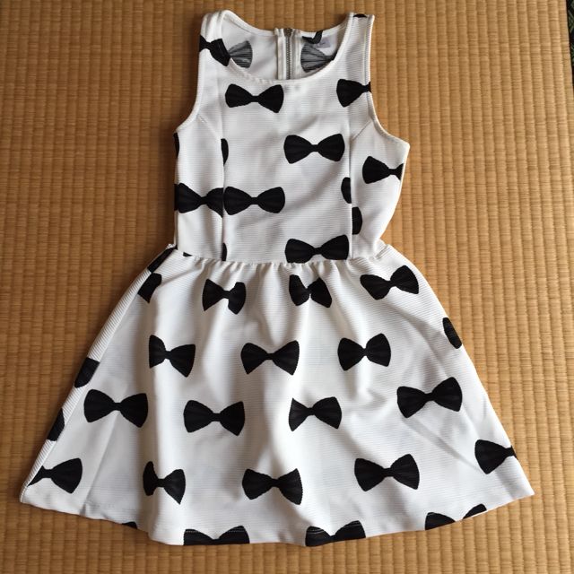 H M リボン柄ワンピ エイチアンドエム H M フリマアプリ サイトshoppies ショッピーズ