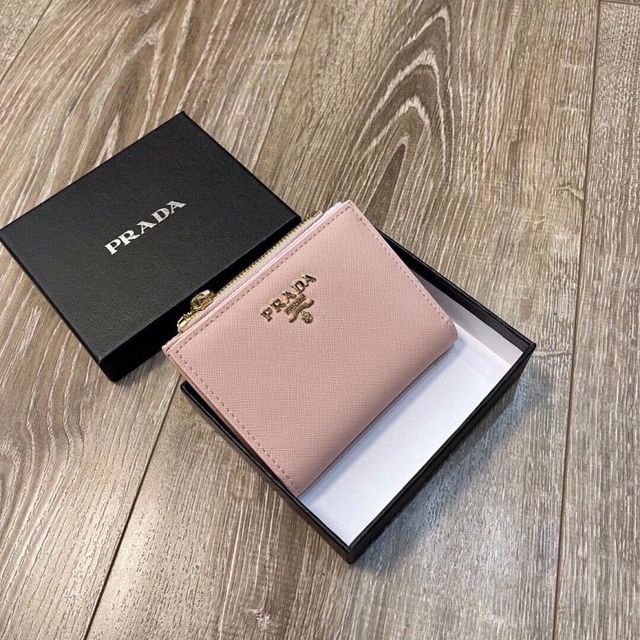 超人気美品  財。布新品 ！B0C